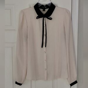Forever 21 Cream Black Feminine Bow Classic Office Business Casual Blouse. Sz M